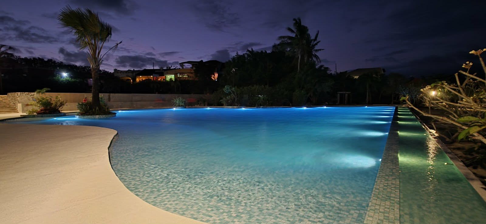 Custom Pool & Resort Design & Build