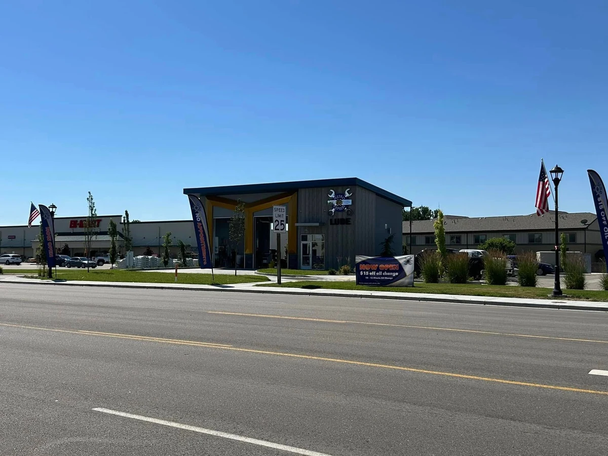 Metro Xpress Lube Star store