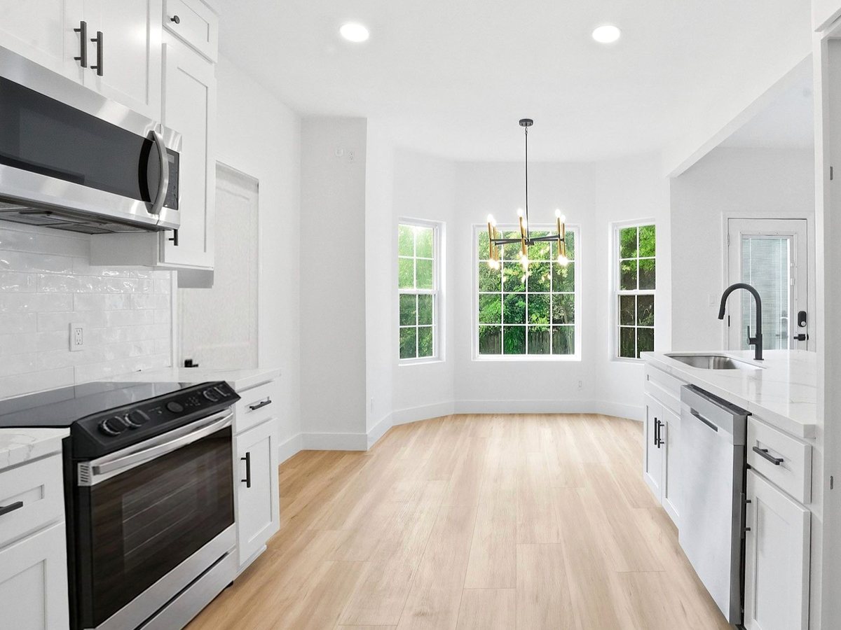 Bright white kitchen in a Casa della Speranza home