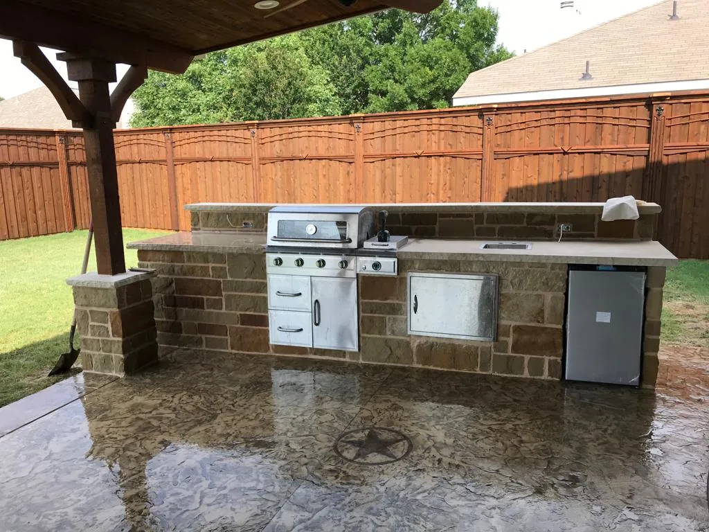 Outdoor Kitchen And Stone Works project photo