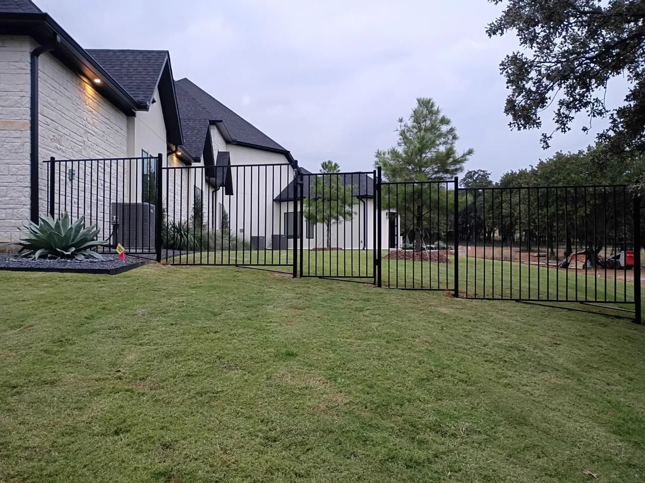 Fences And Custom Gates project photo