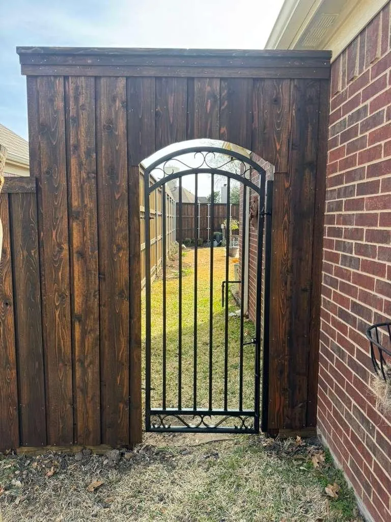 Fences And Custom Gates project photo