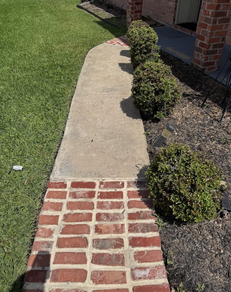 house exterior soft wash before and after in Sulphur, LA by Elite Exterior Cleaning