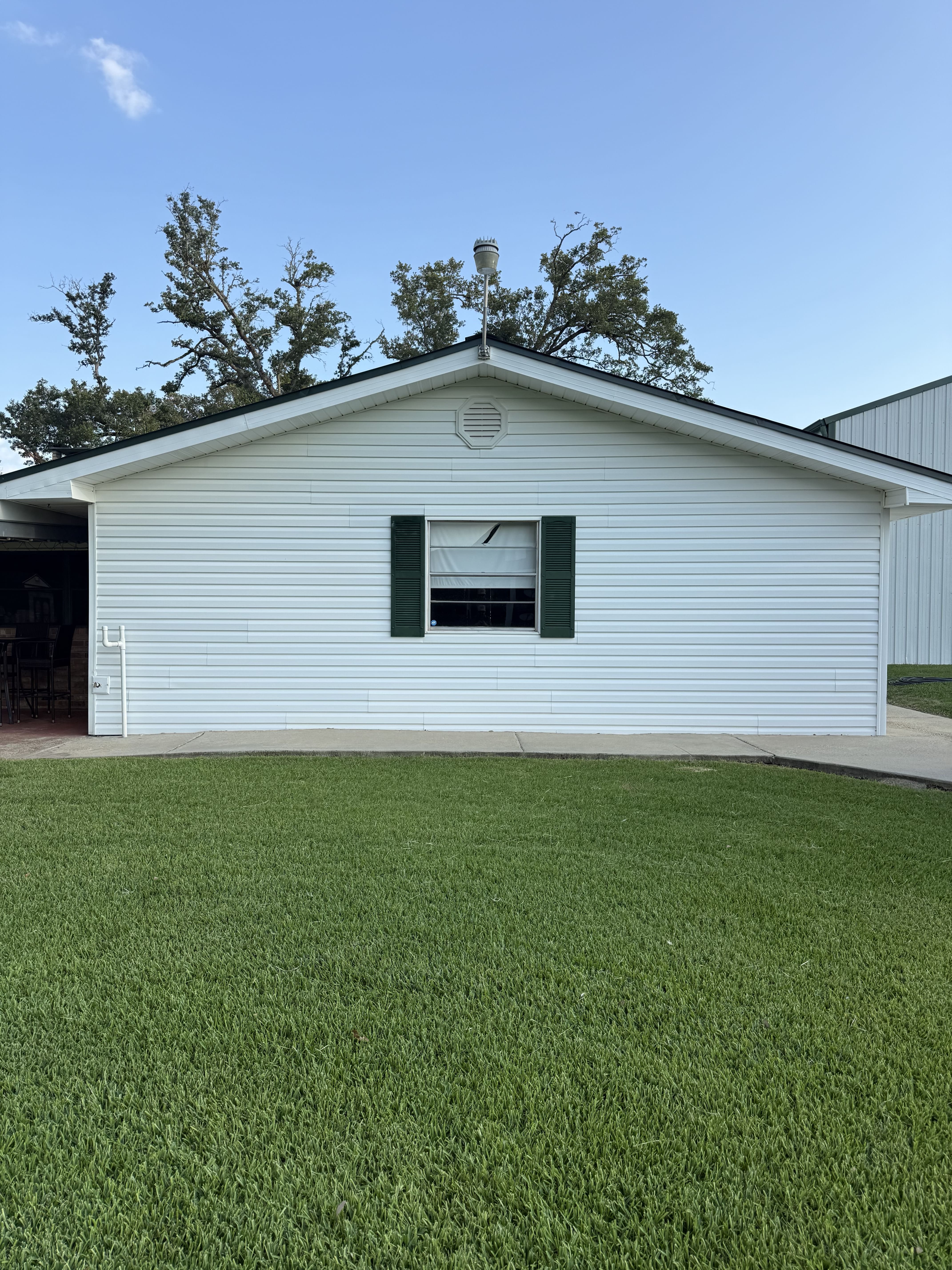 sidewalk pressure washing before and after in Sulphur, LA by Elite Exterior Cleaning - after