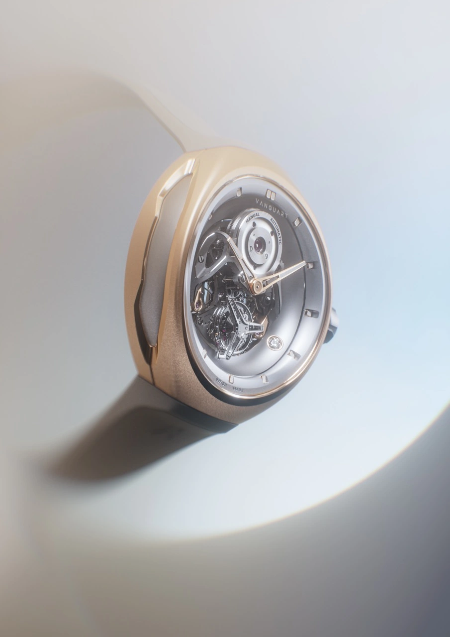 Vanguart Orb wristwatch highlighting technical details