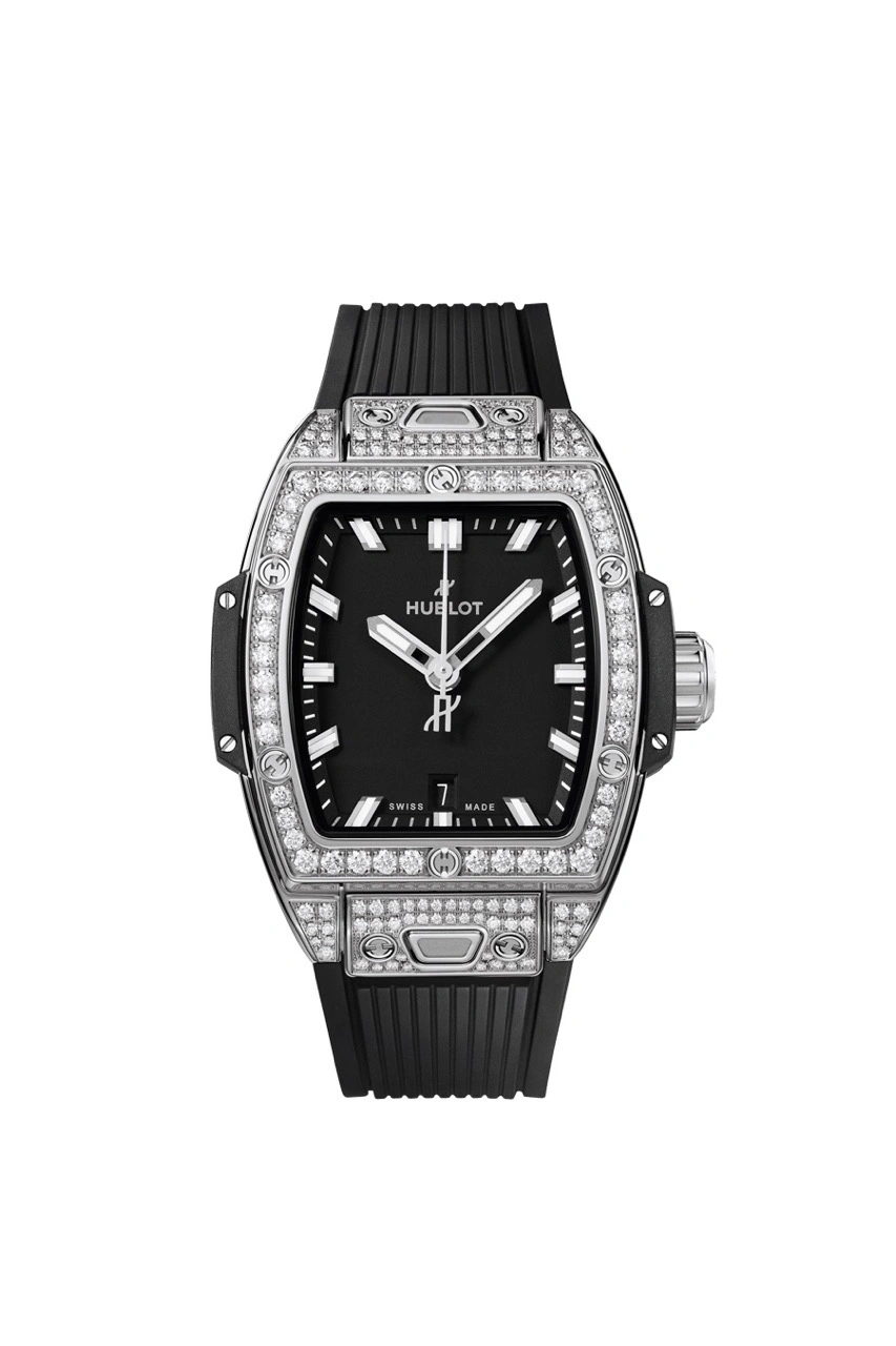 Barry Keoghan wearing the Hublot Spirit of Big Bang Steel Pave 32mm at the Vanity Fair Oscar Party