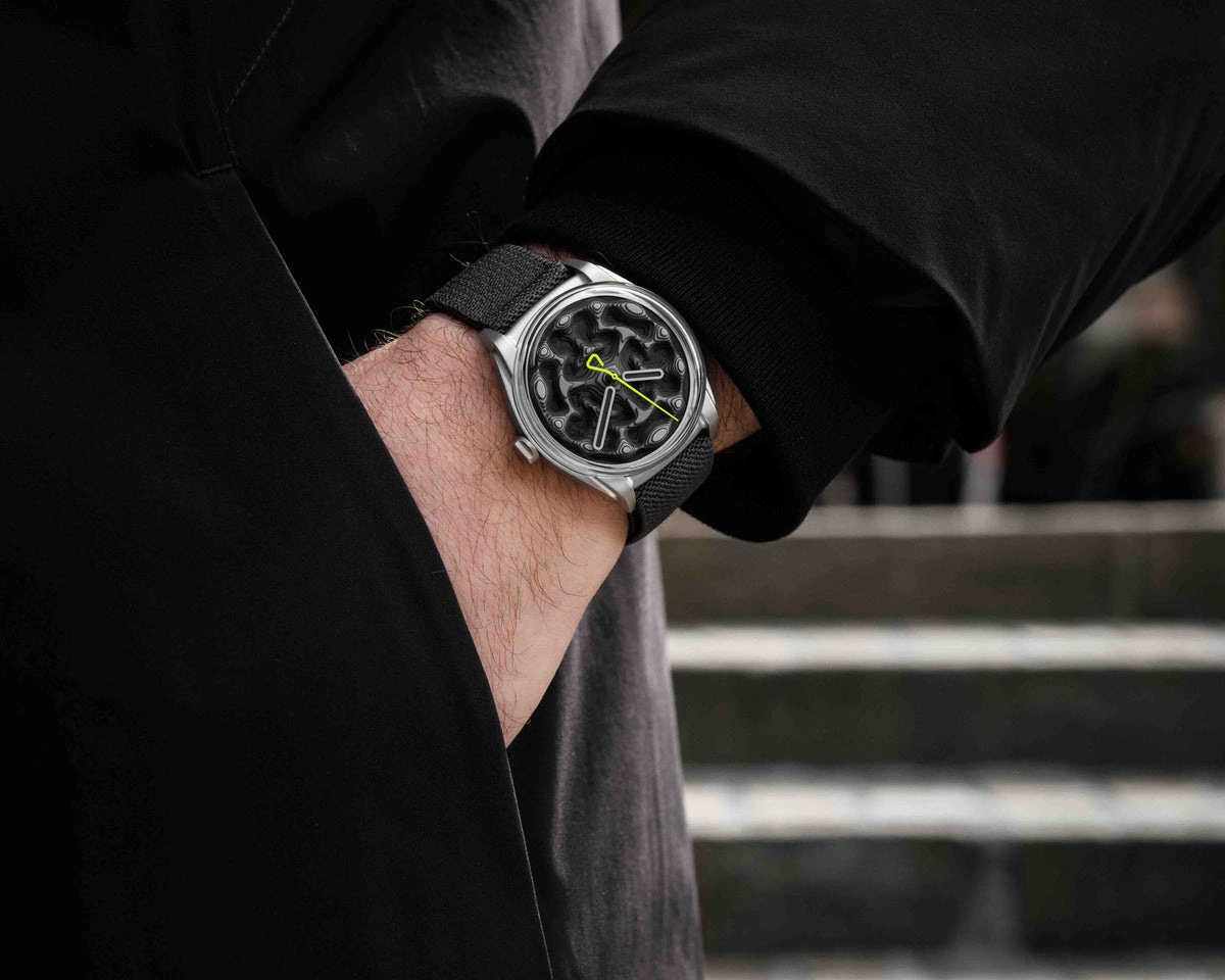kollokium Projekt 02 Variant B showing its 9-layer topographical gradient dial