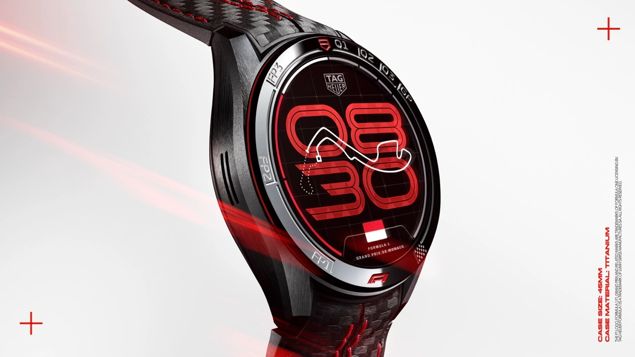 Side profile of the TAG Heuer Connected Calibre E5 45 mm x Formula 1 showing titanium case and strap