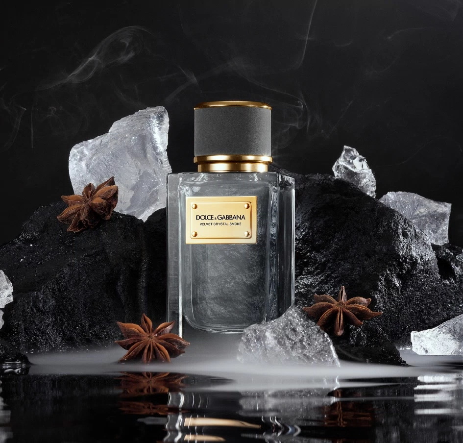 Dolce&Gabbana Velvet Crystal Smoke Eau de Parfum bottle in black velvet coffret
