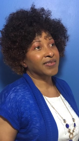 Dr. Lisa Weeks, host of the Soul-Aligned Gut Health Summit