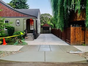 {{ custom_values.service_4 }} in {{custom_values.area_5})