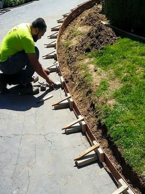 {{ custom_values.service_3 }} in {{custom_values.area_3})