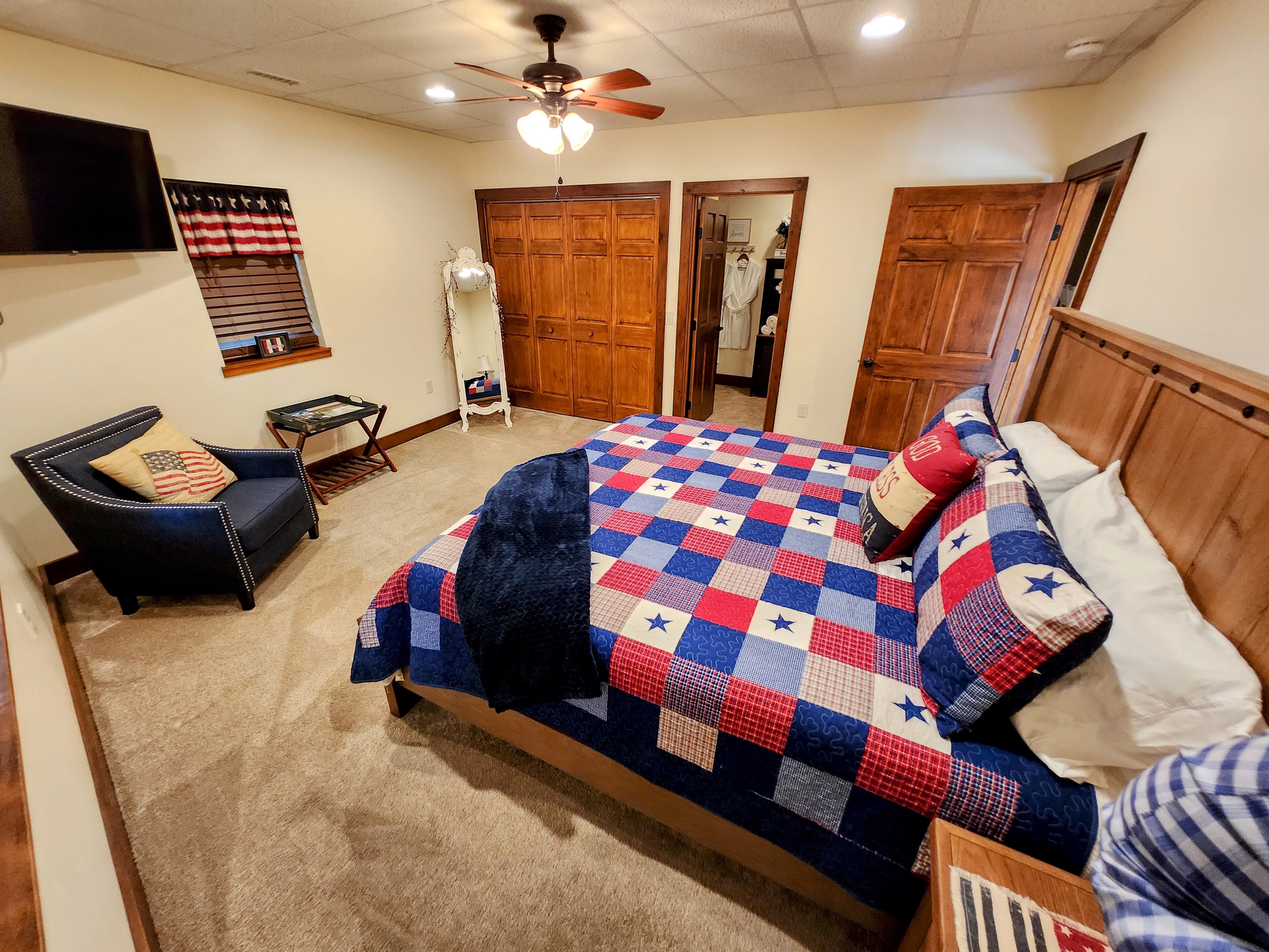 King Bedroom with Ensuite Bathroom
