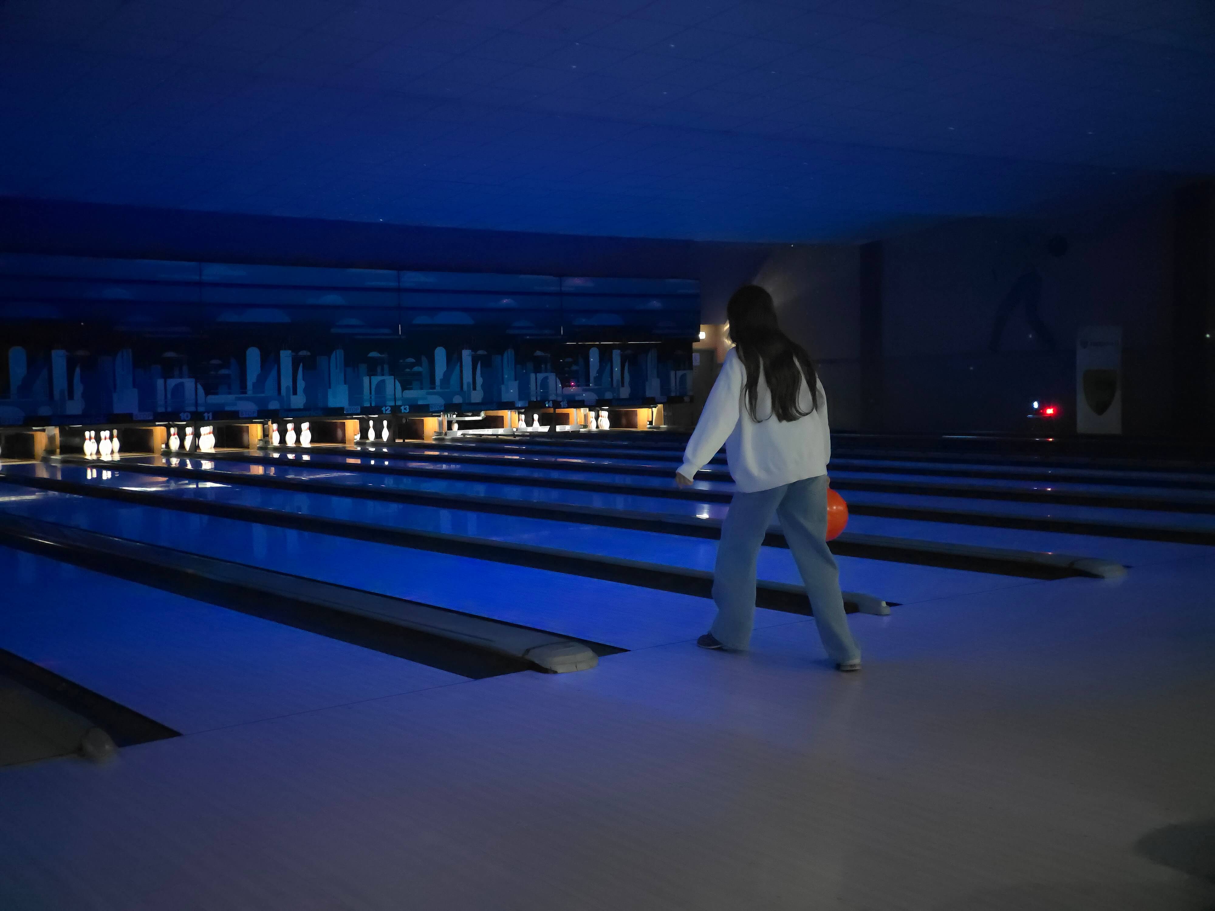 A bowler at Kykko Bowling