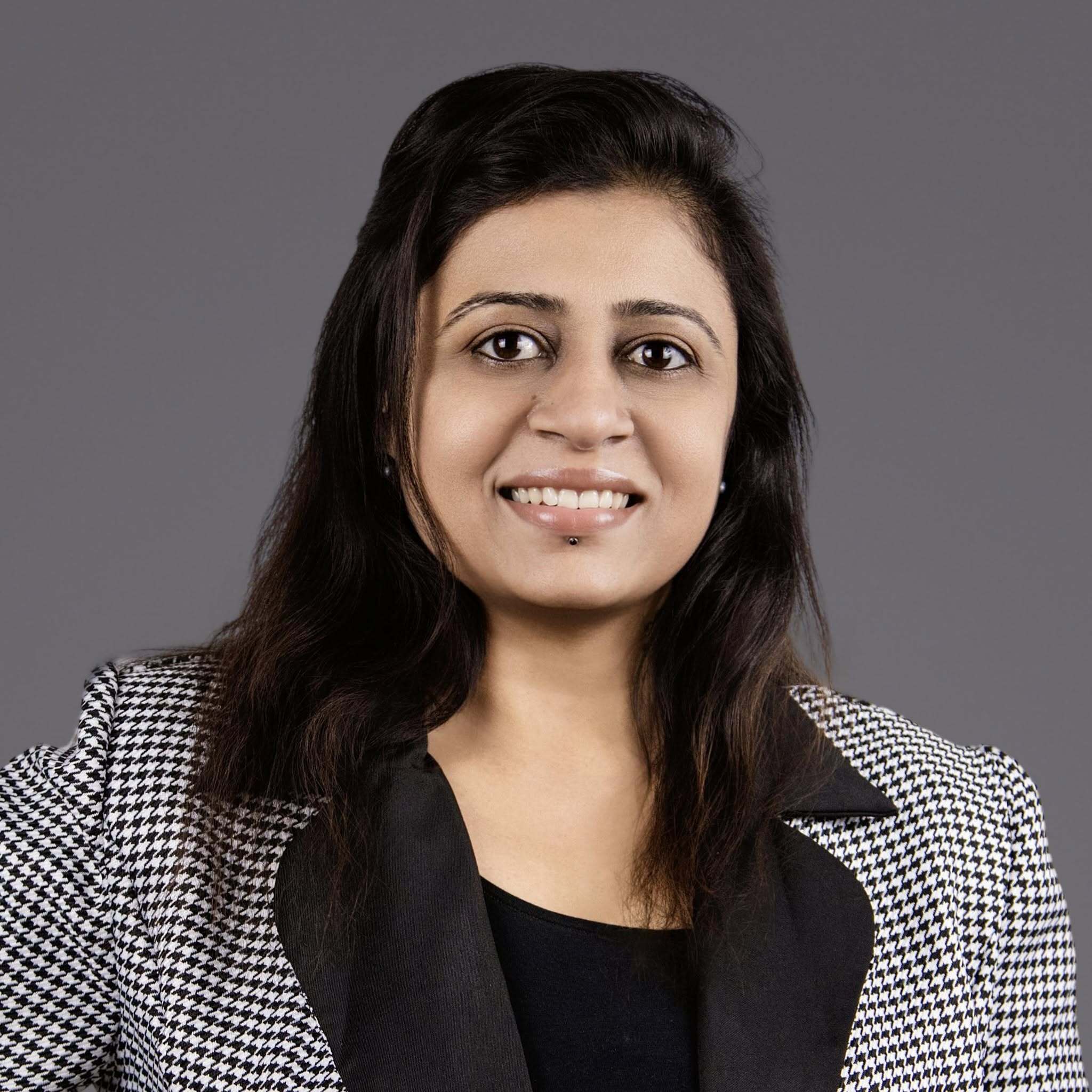 Hemal Nakrani Headshot