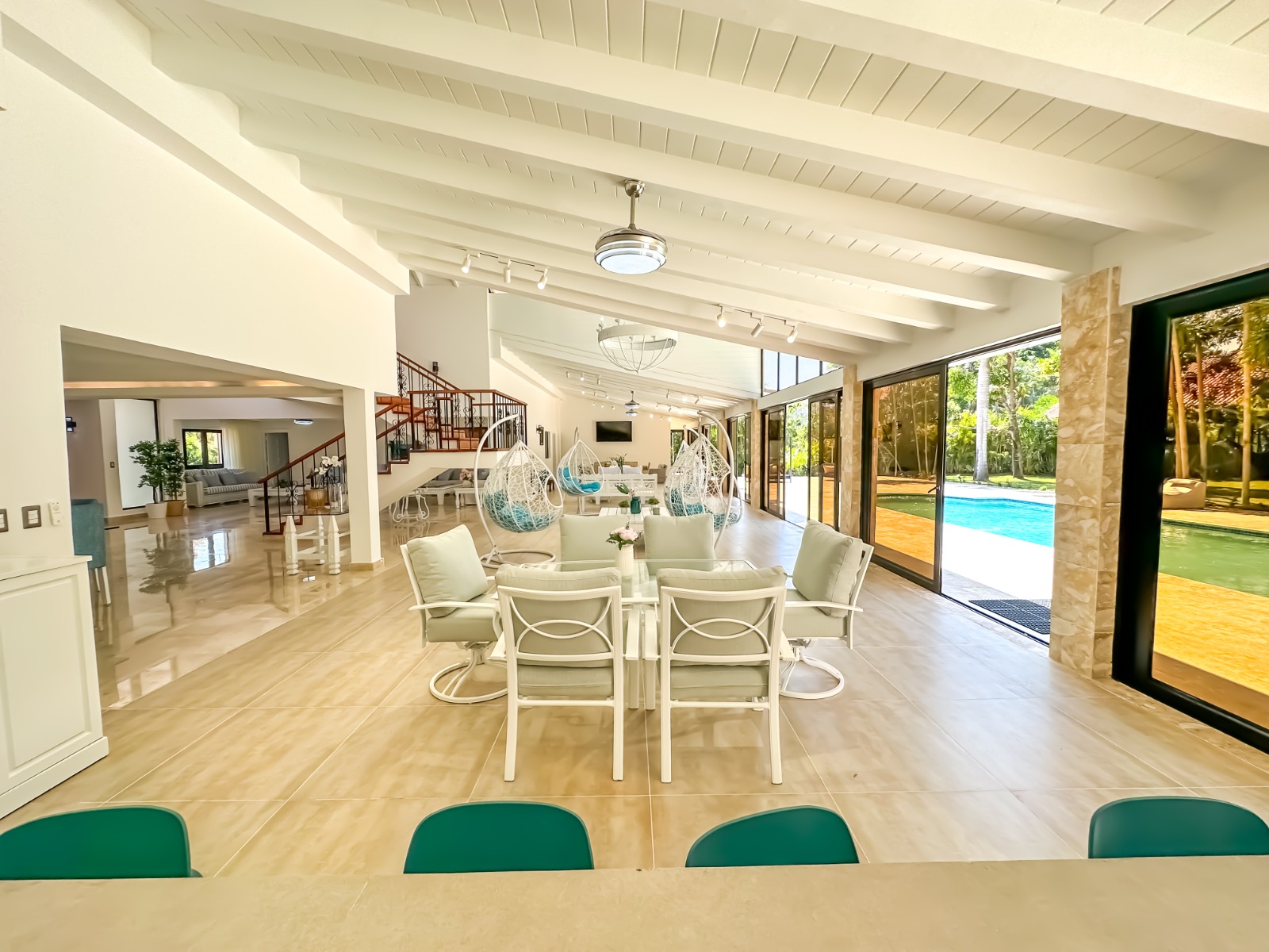Open-plan dining at a private villa at Casa de Campo.