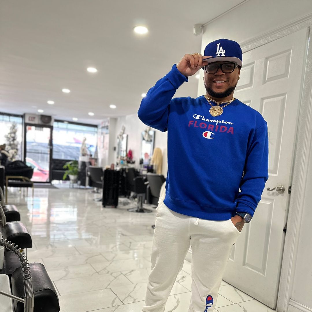 Julio - Eyebrows Artist