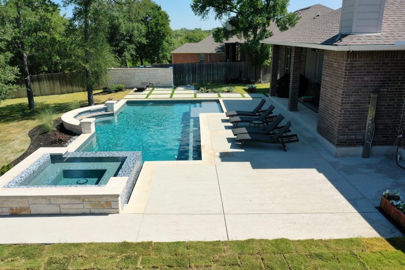 Custom pool by Celestial Water Pools