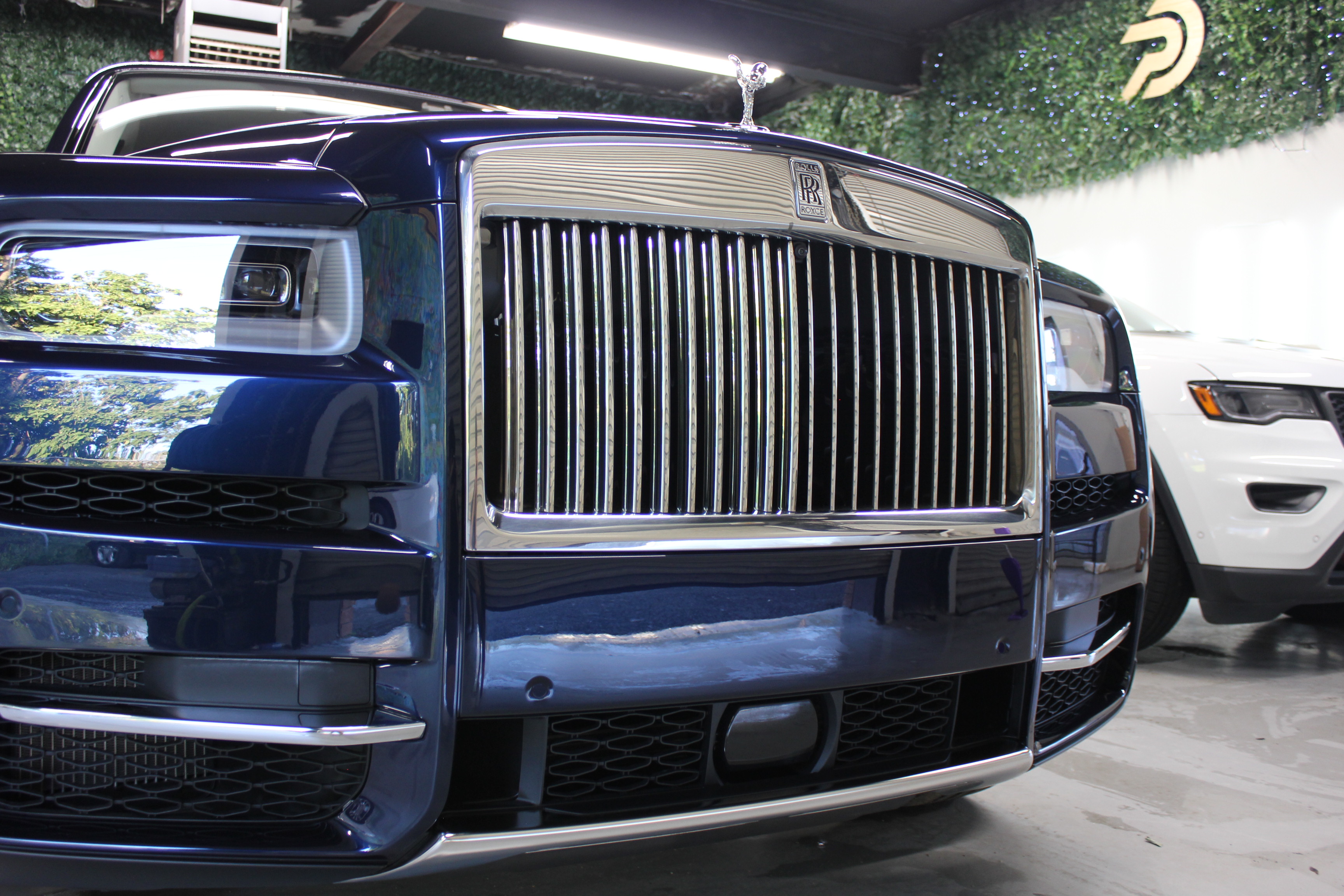 Rolls-Royce Phantom grille and paint correction detail