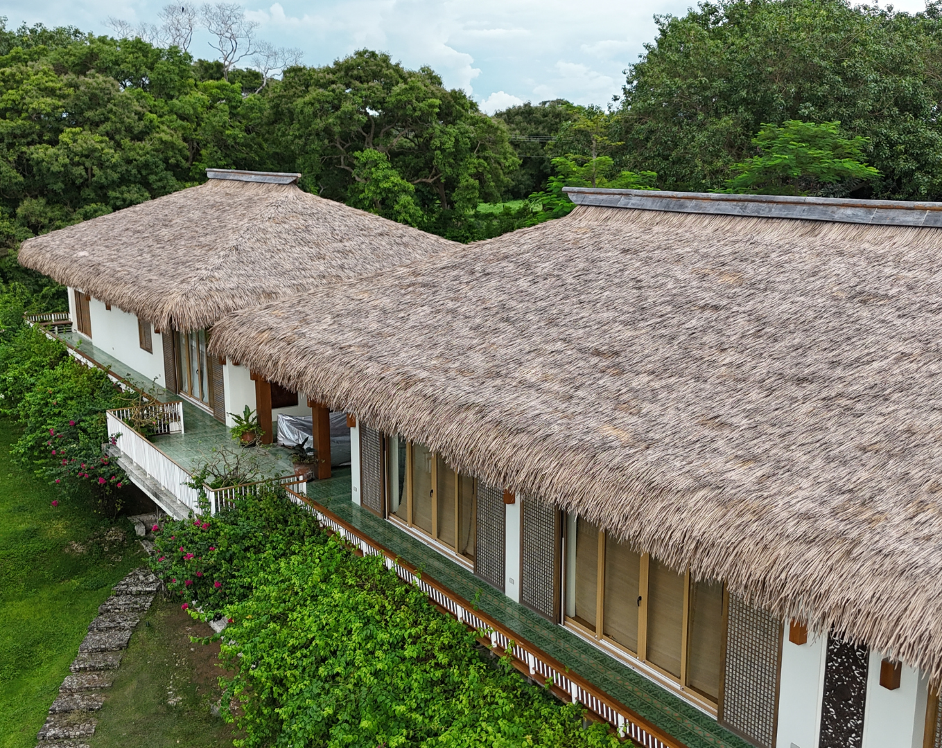 ReNa synthetic thatch roofing