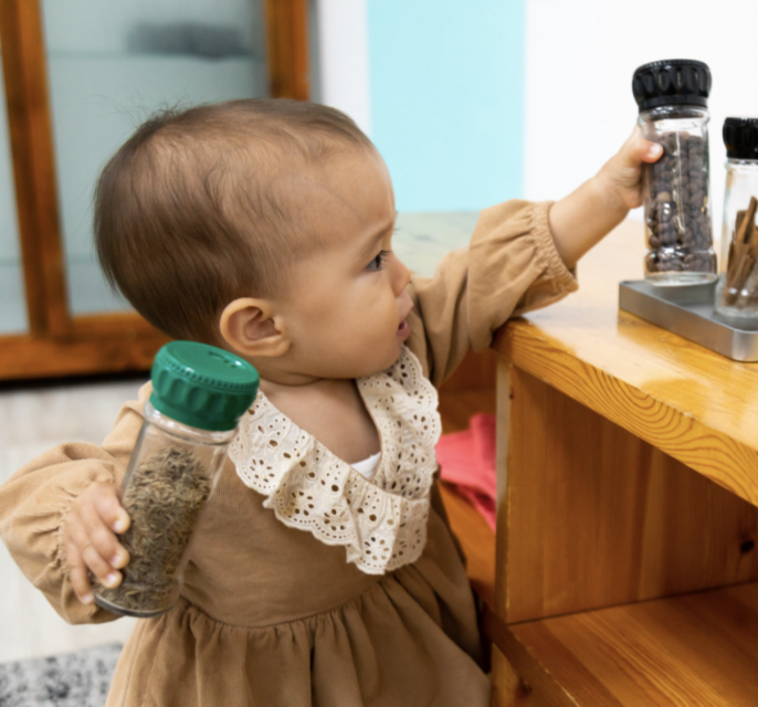 a girl toddler with ATNR to the left, untreated retained primitive reflex
