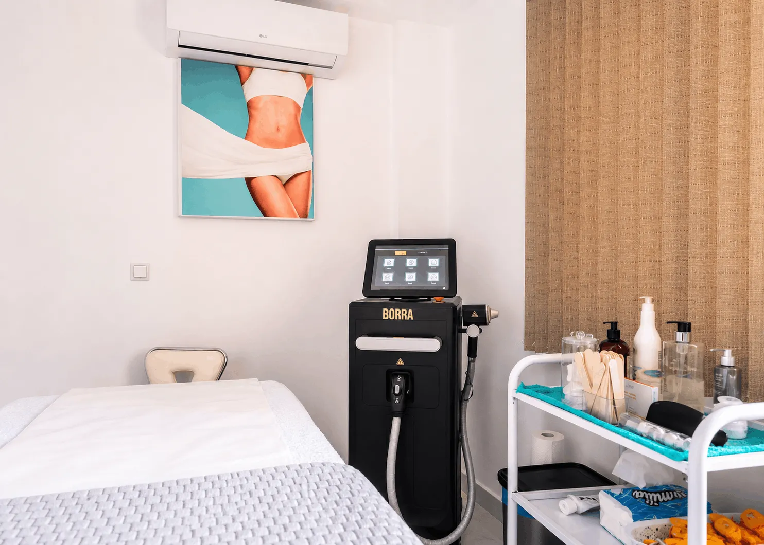 Salle de soin DOSKIN avec équipement esthétique