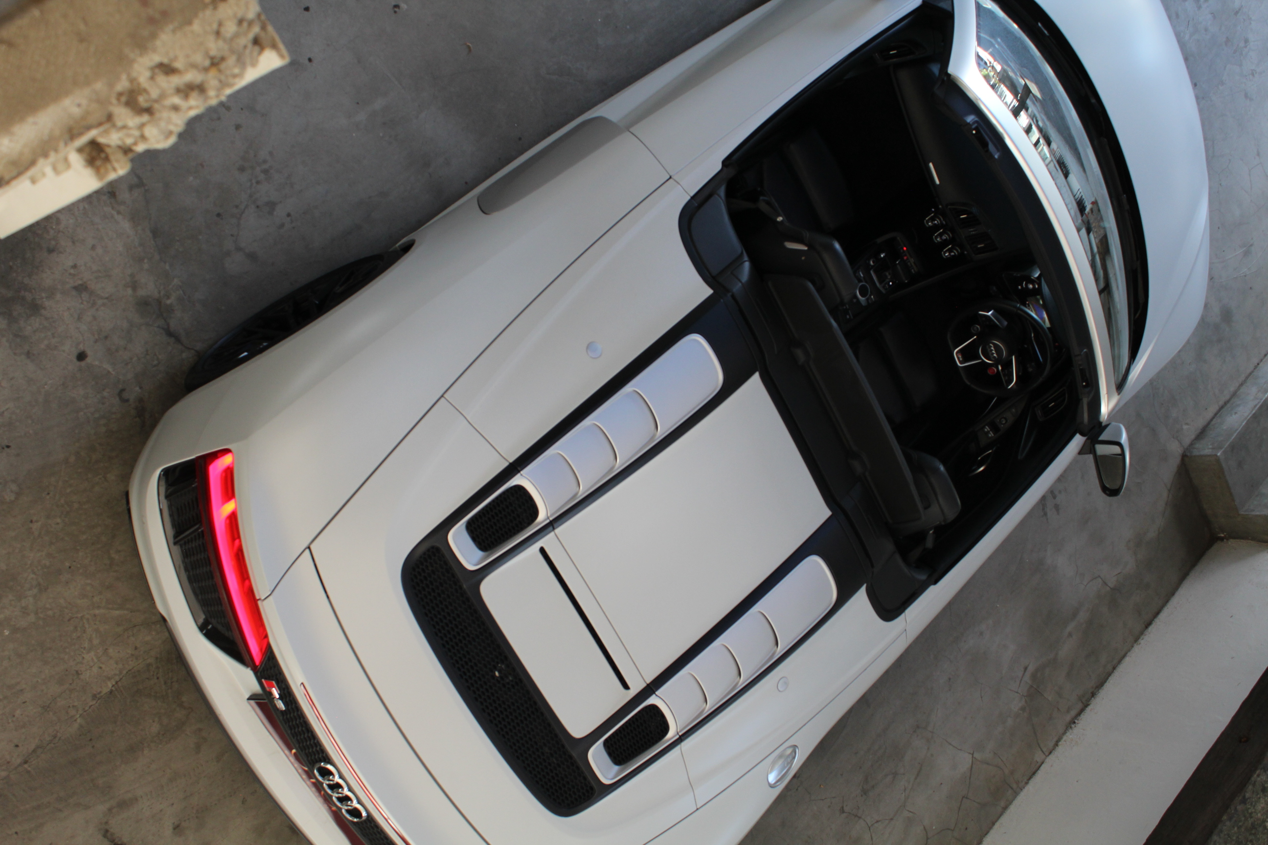 White 2019 Audi R8 Spyder V10 Convertible detail shot.