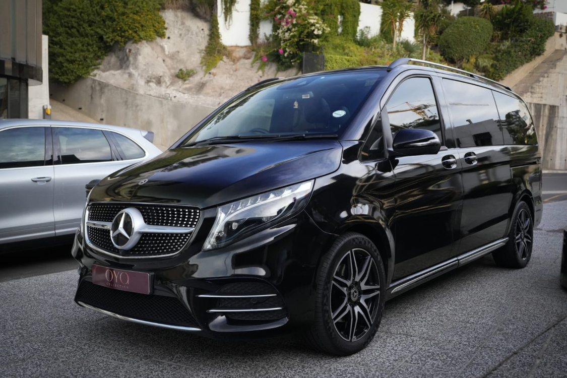 2024 Mercedes Benz V-Class V300d in black