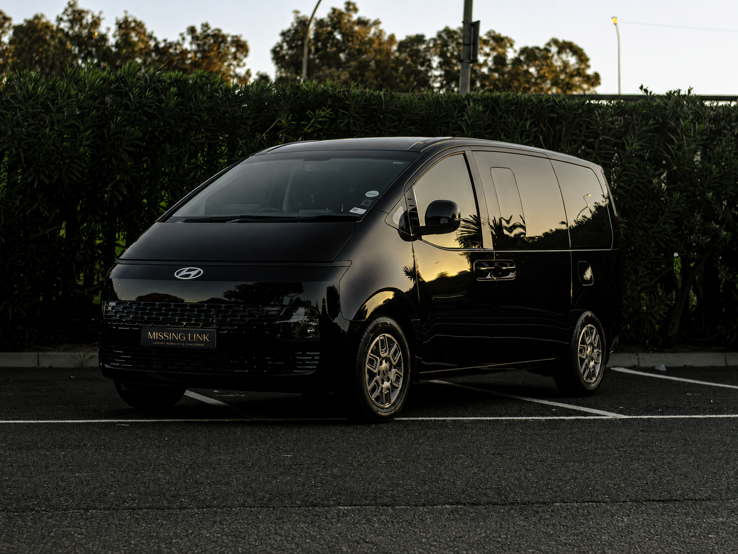 2026 Hyundai Staria 9 Seater in black