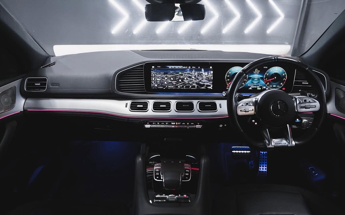 2021 Mercedes-Benz GLE 53 for hire in Cape Town image 2.