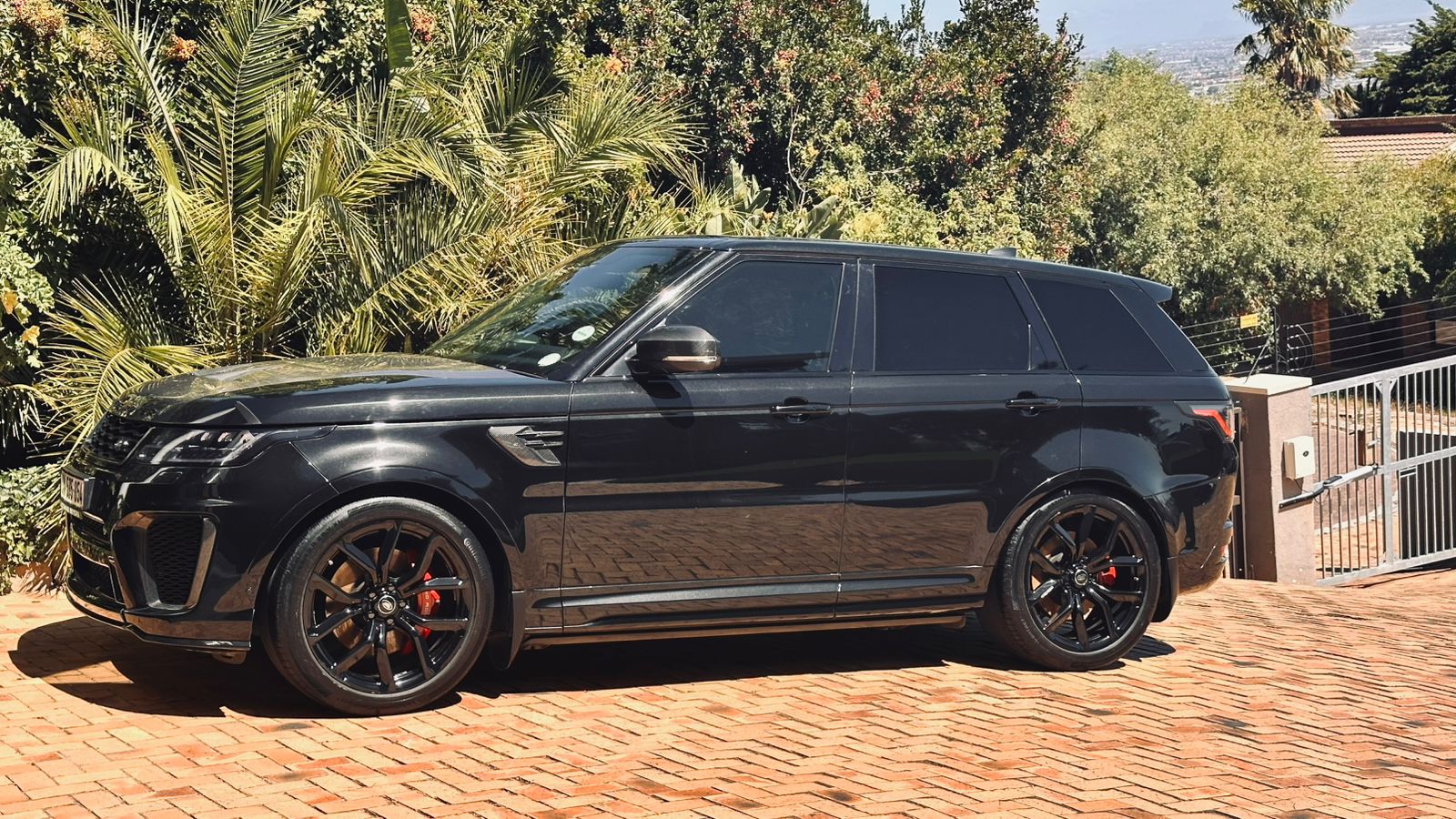 Range Rover Sport SVR 2020