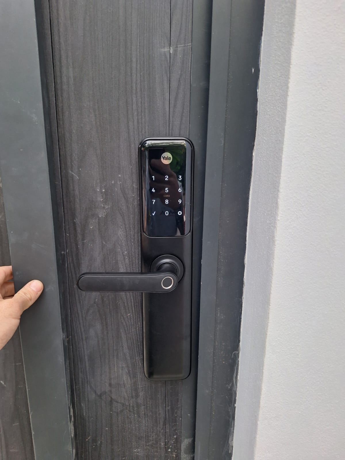 Cerradura electrónica instalada por Sigma Security Córdoba