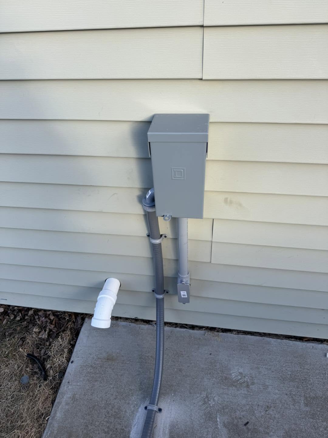 Exterior electrical disconnect and service installation in Normal, Illinois