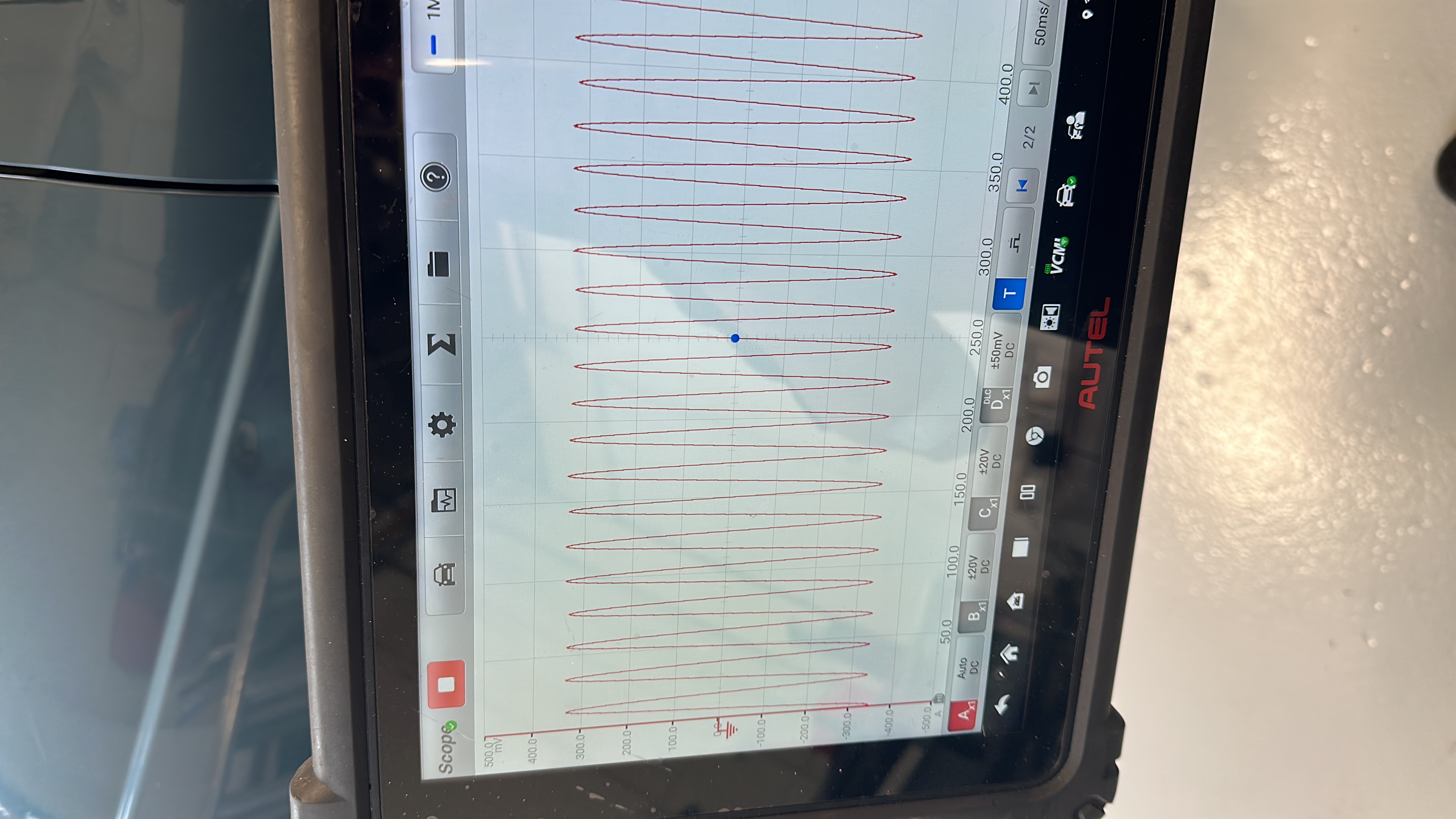 Oscilloscope crankshaft sensor waveform at Shaw's Service Station