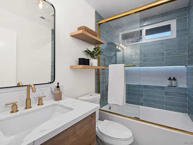 Property 3 - Photo 4