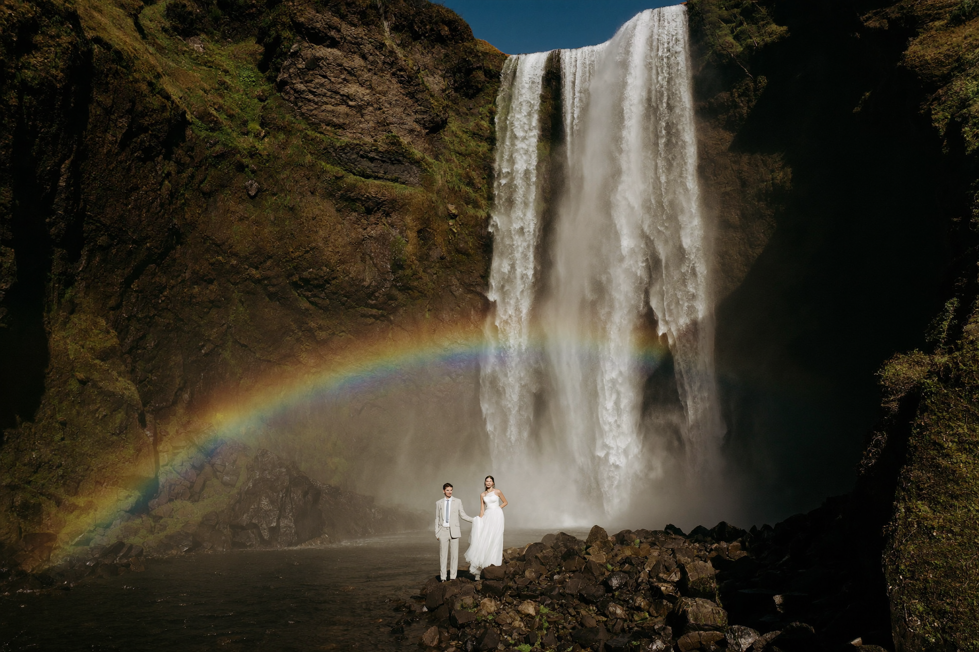 Kelowna elopement photography — couple portrait in golden Okanagan light, editorial style