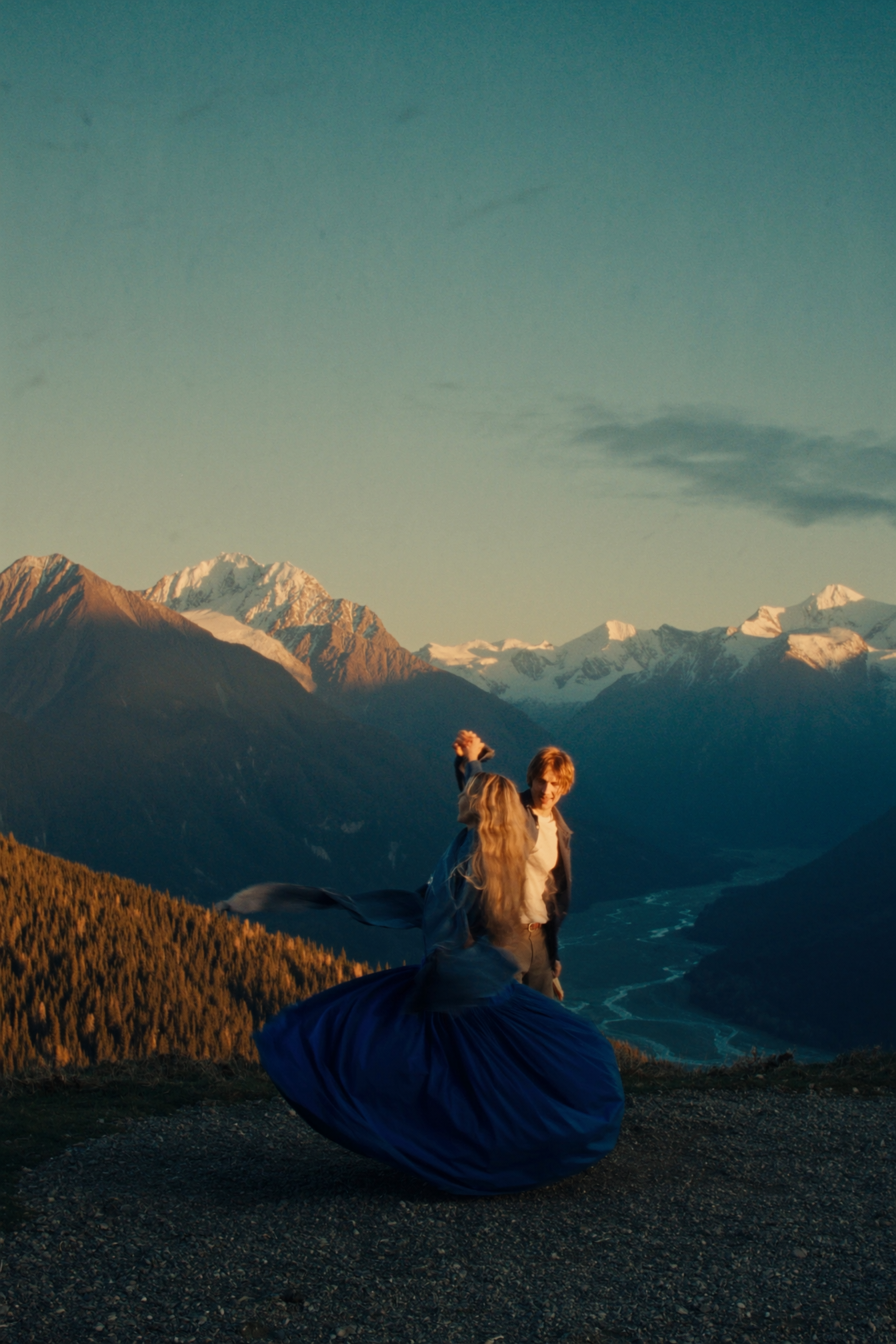 Colombia elopement photography — editorial documentary couple portrait, Medellín or Cartagena