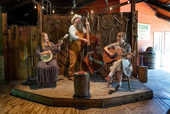 Traditional music at the Ozark Folk Center State Park