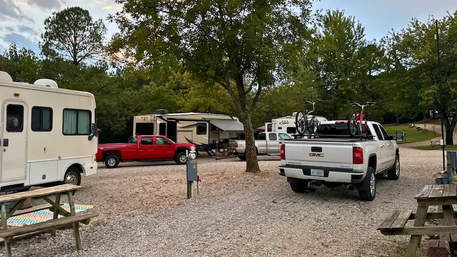 Guest cabin at Ozark RV Park available for monthly stays