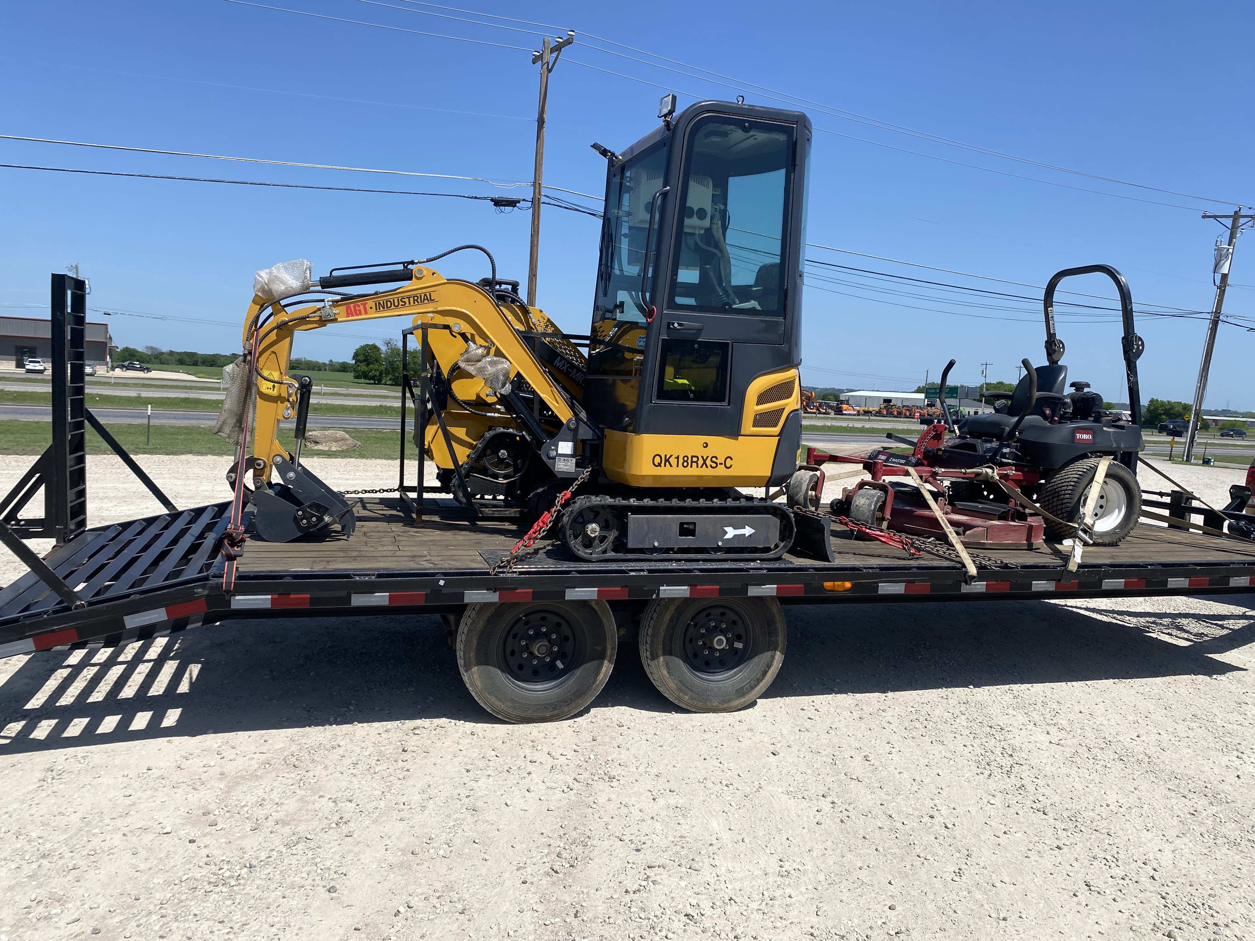 Deckover trailer rental in Siloam Springs, AR