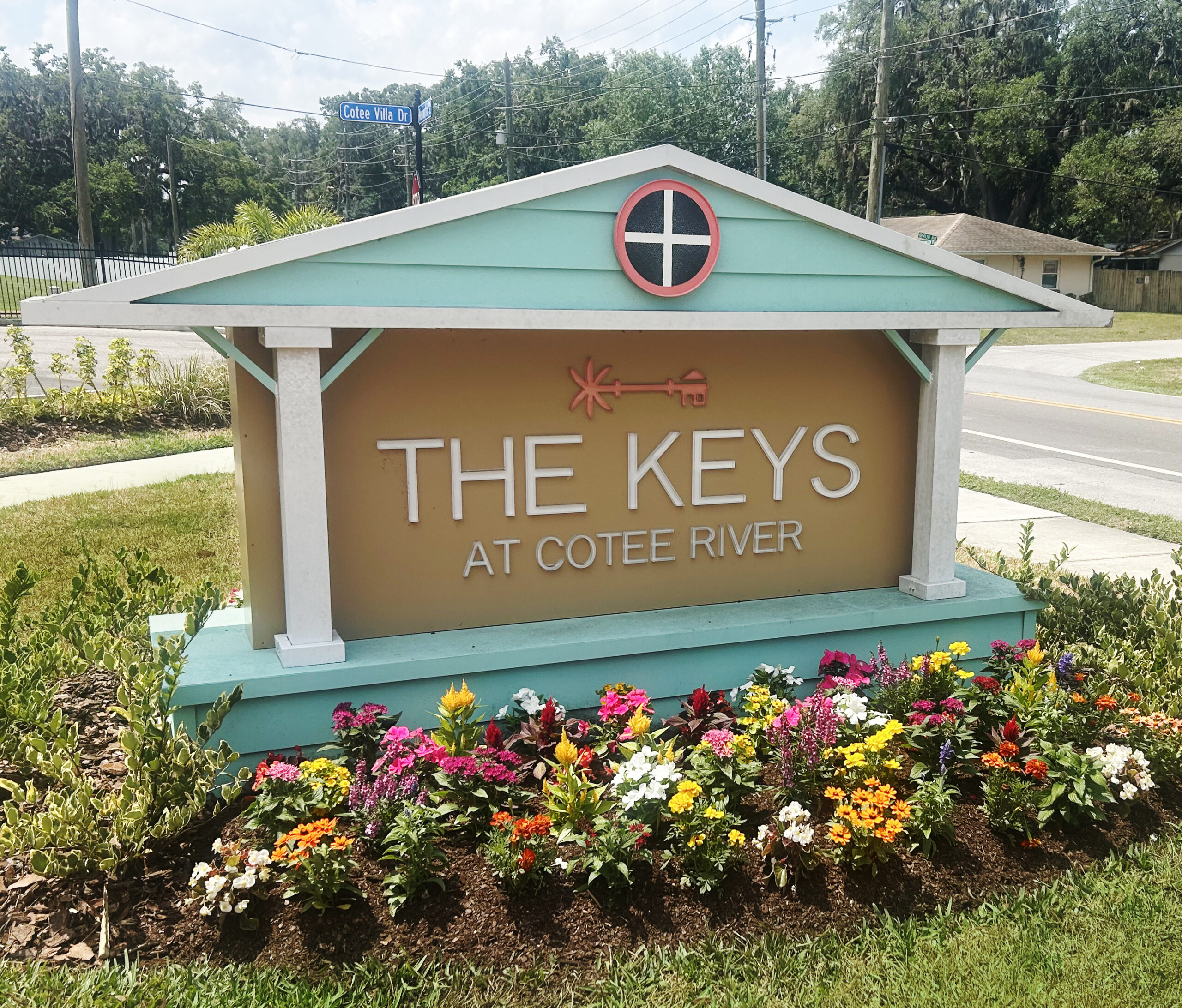 Keys at Cotee River entrance monument sign