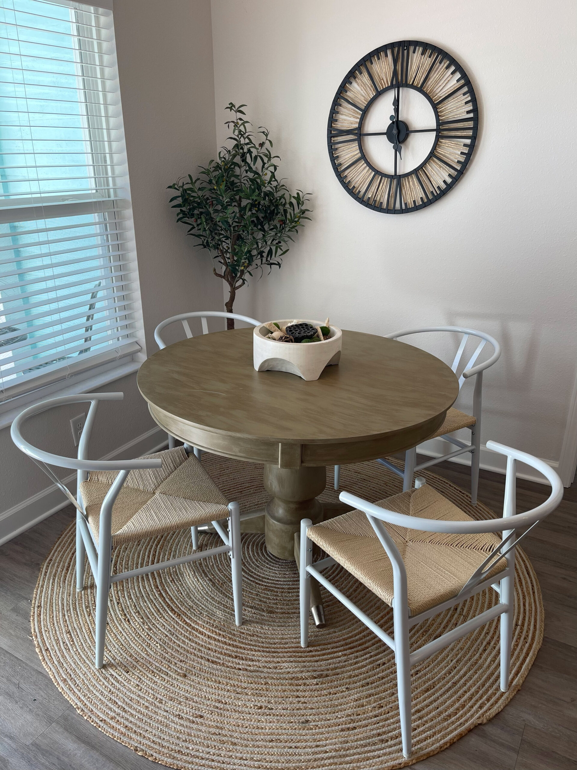 Breakfast nook with round dining table