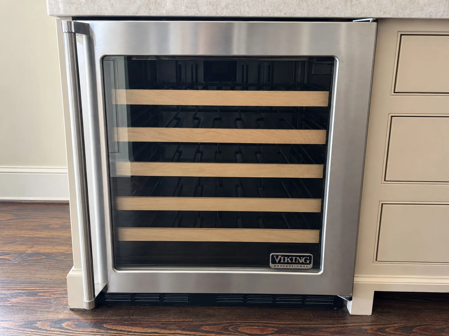 Undercounter Wine Cooler Not Cooling — Viking VWCI1240GRSS Wine Cooler
