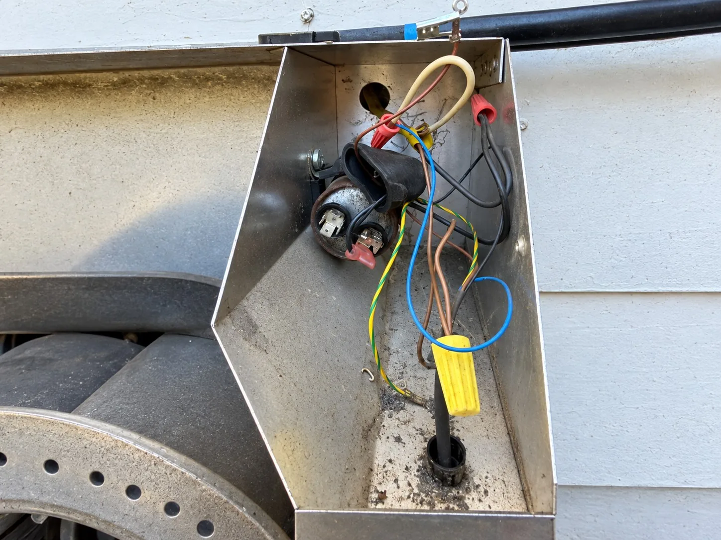 Exhaust Fan Electrical Fault — Viking VWH3648SS Hood