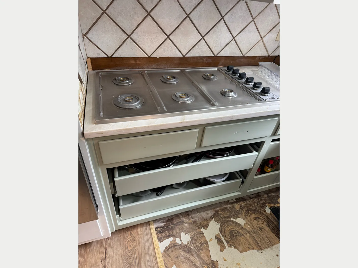 Cooktop Ignition Diagnostic — Viking Six-Burner Cooktop