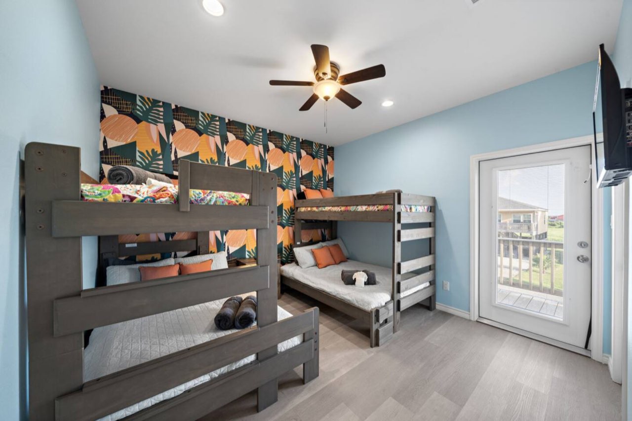 Bunk room with two twin-over-full bunks