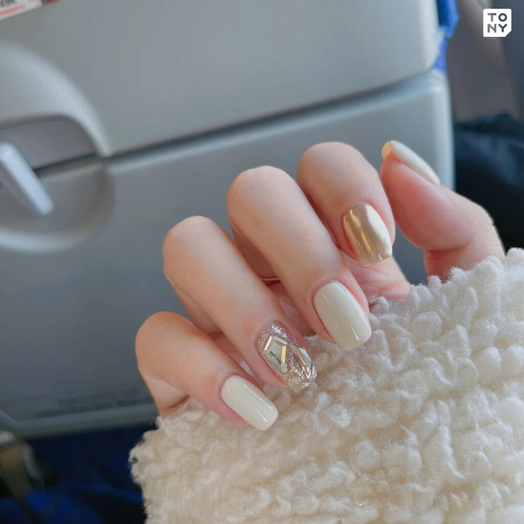 Moon Nails statement nail design