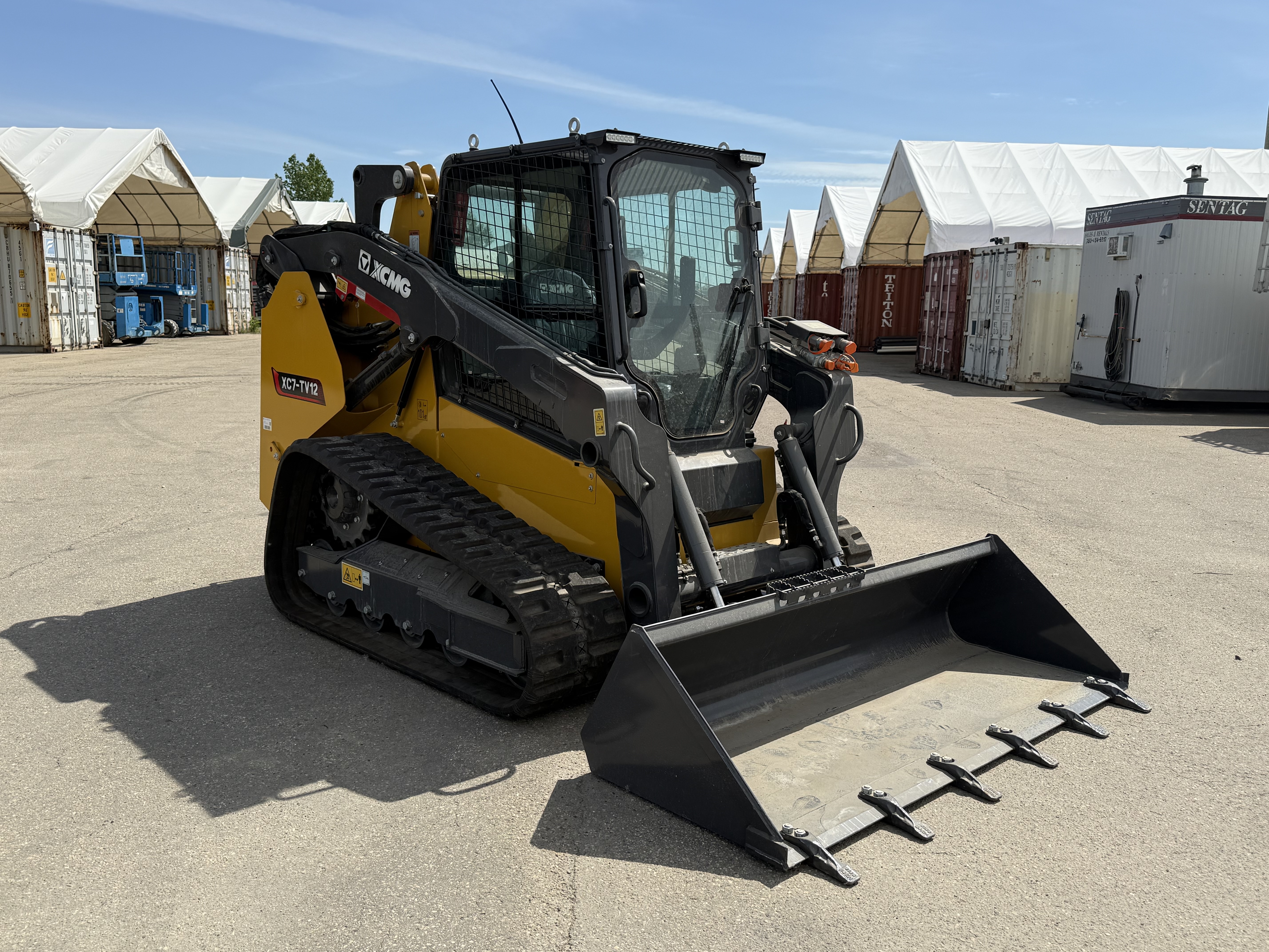 2026 XCMG XC7-TV12 Compact Track Loader - Image 2