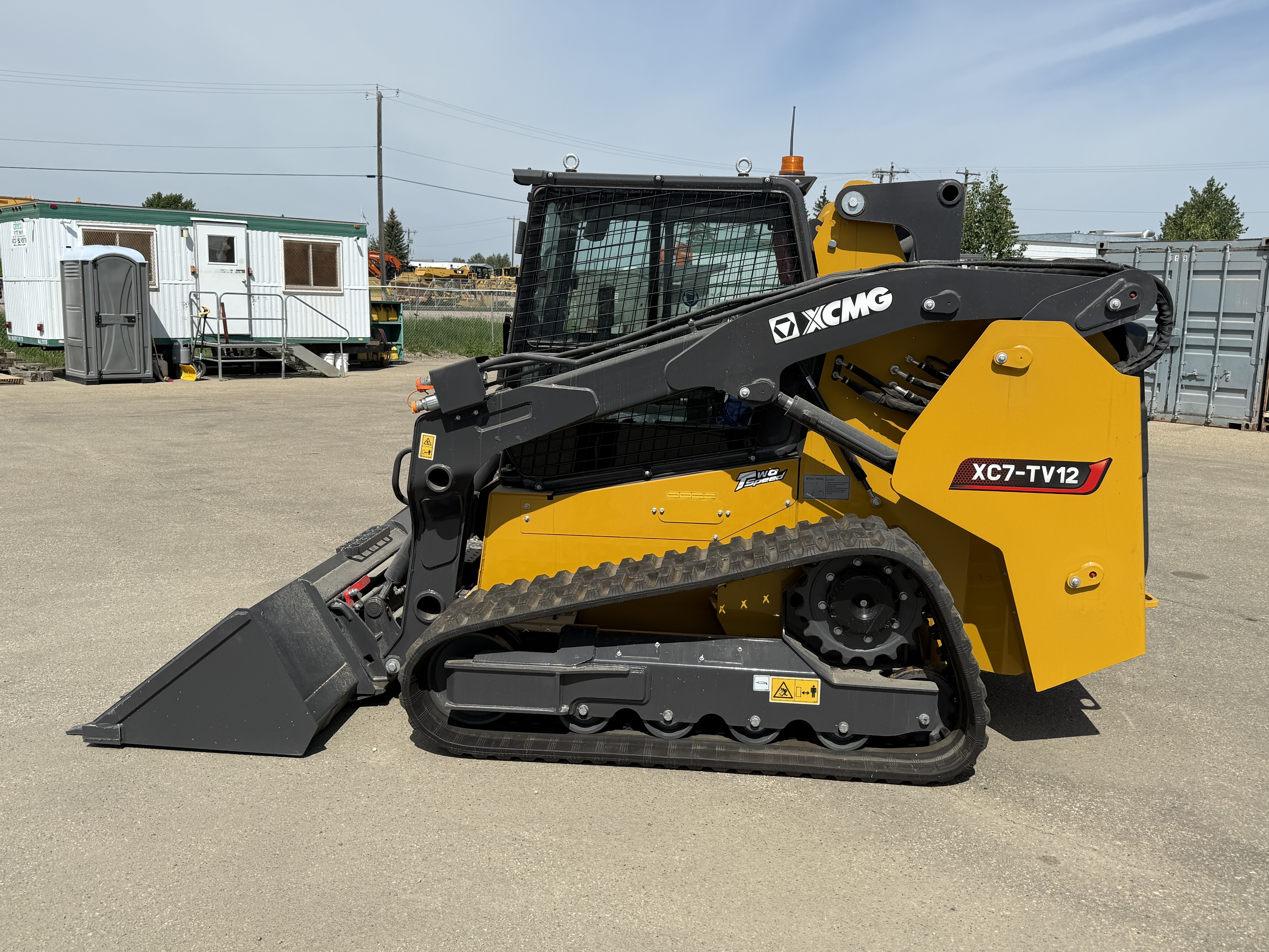 2026 XCMG XC7-TV12 Compact Track Loader - Image 5