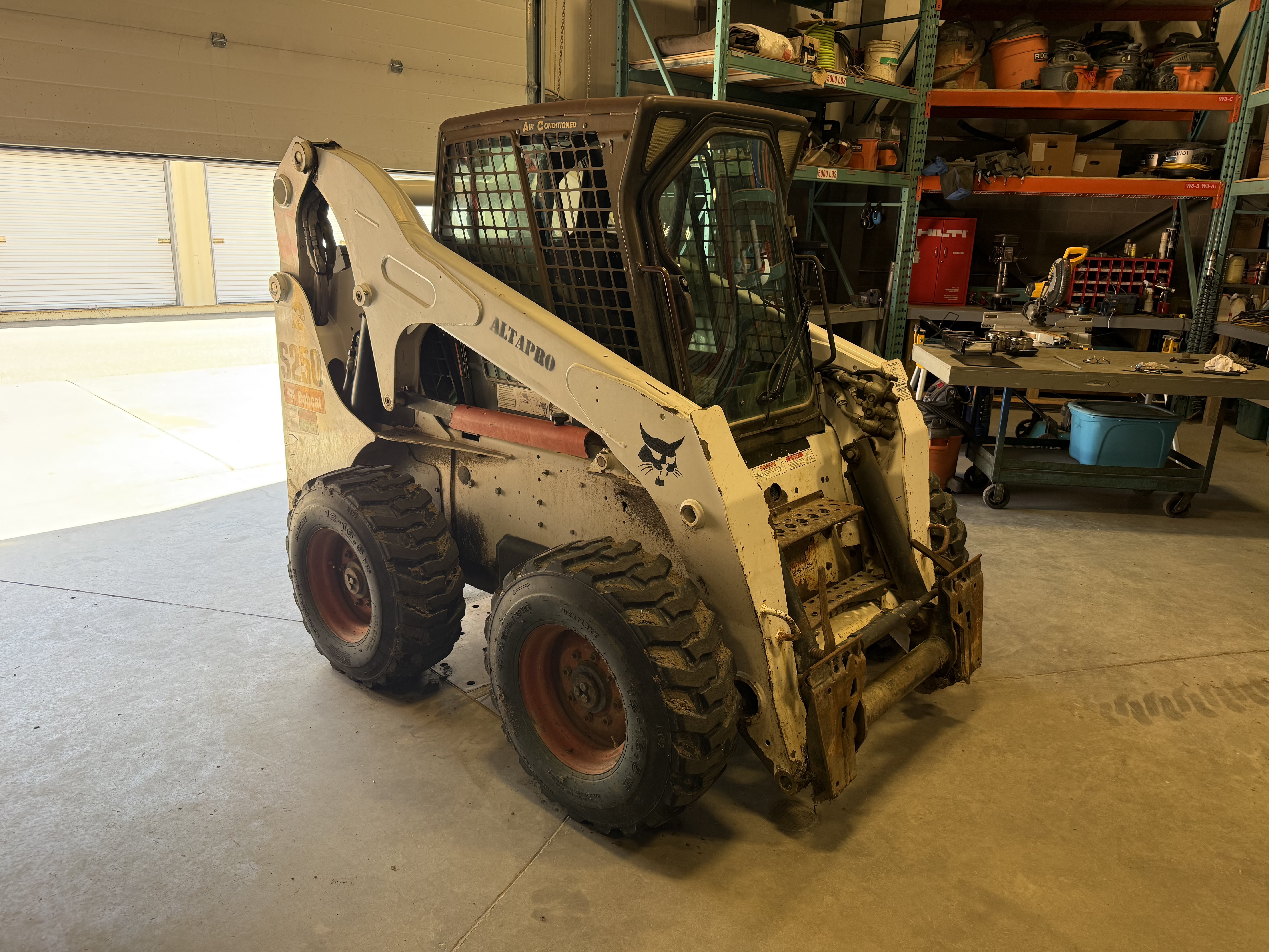 2007 Bobcat S250 Skid Steer Loader - Image 2